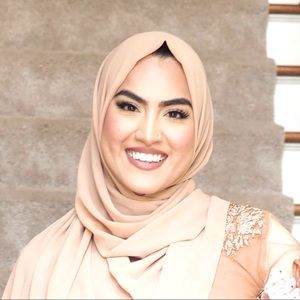 Meet your Posher, Hibah